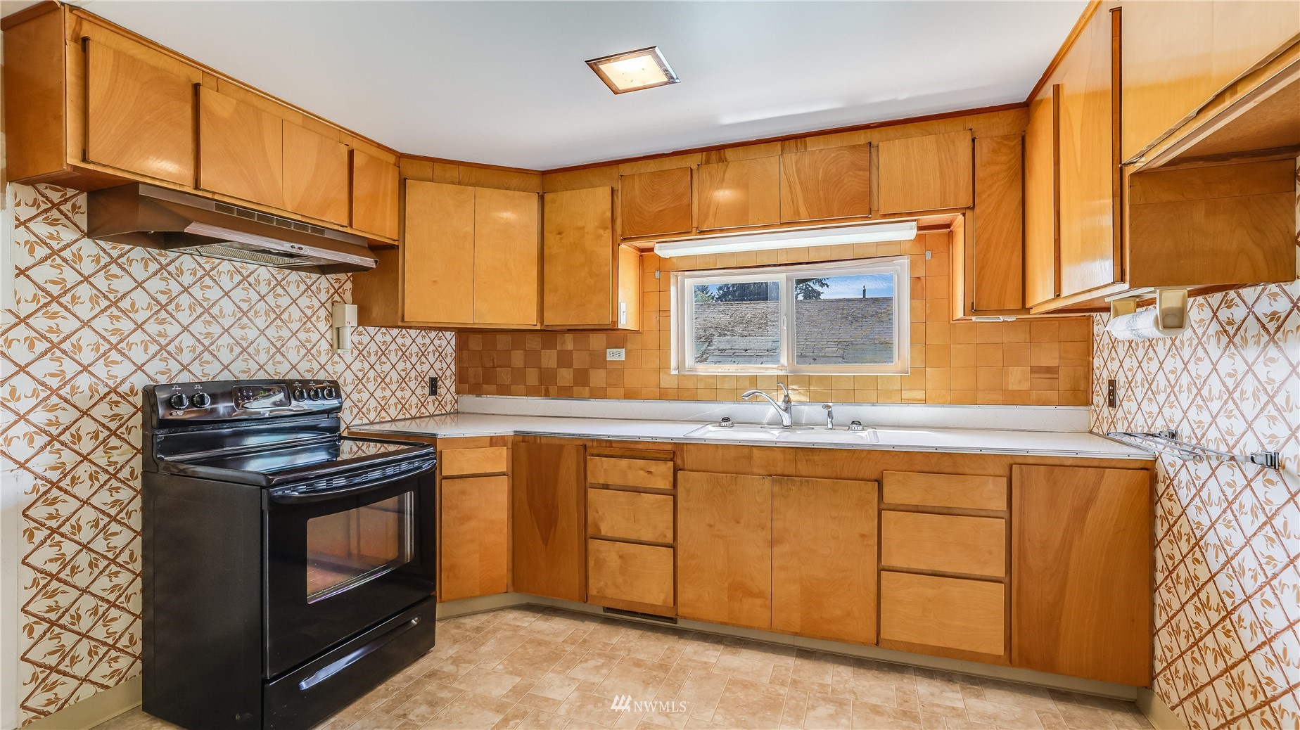 623 Southwest 126th Street Seattle, WA 98146 - Photo 14 of 28 Gallery Image 14