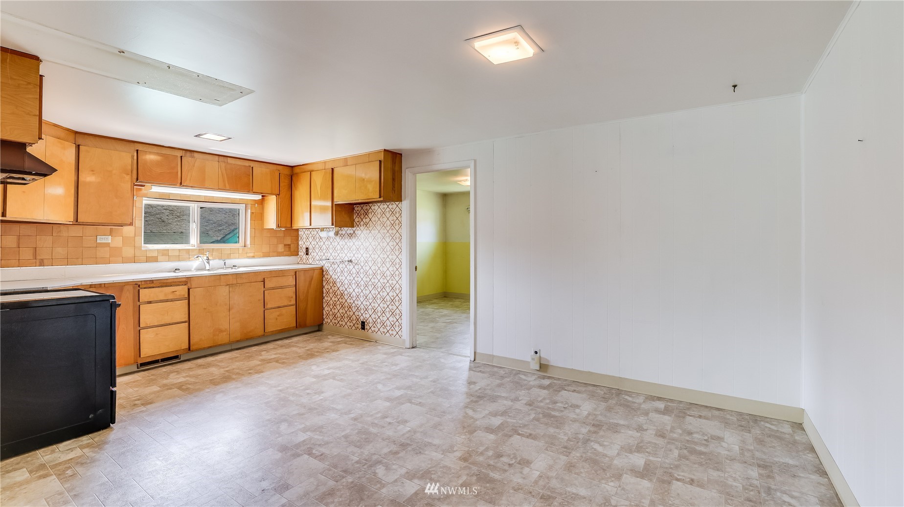 623 Southwest 126th Street Seattle, WA 98146 - Photo 15 of 28 Gallery Image 15