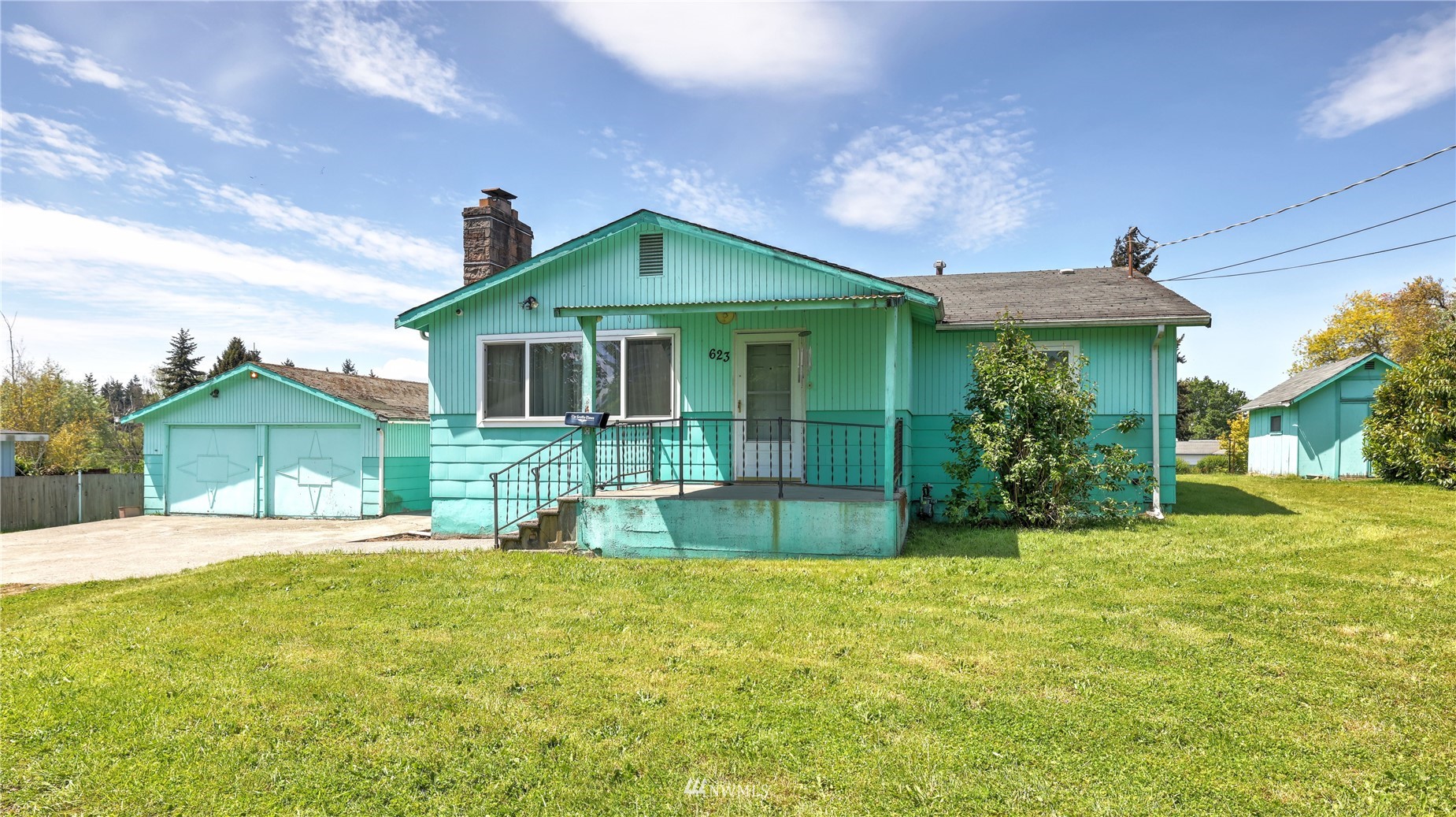 623 Southwest 126th Street Seattle, WA 98146 - Photo 2 of 28 Gallery Image 2