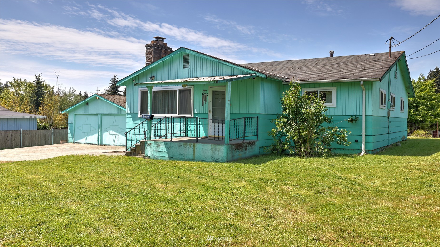 623 Southwest 126th Street Seattle, WA 98146 - Photo 3 of 28 Gallery Image 3