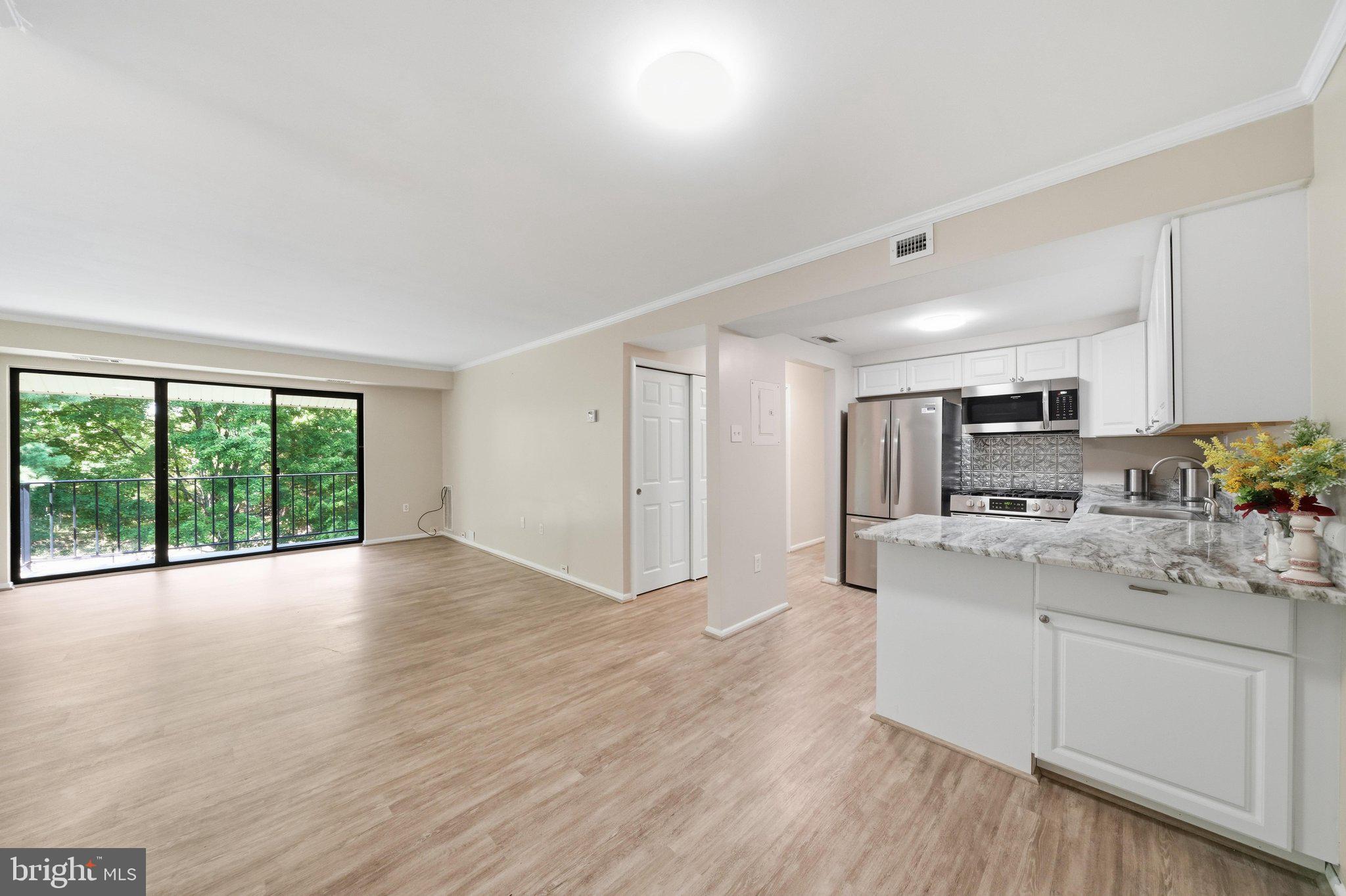 2572 Riva Road, Unit 17B Annapolis, MD 21401 - Photo 8 of 24 Dining Area