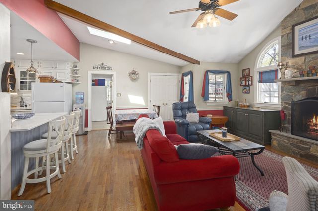 $900,000 | 2210 Londonderry Road, Alexandria, VA 22308