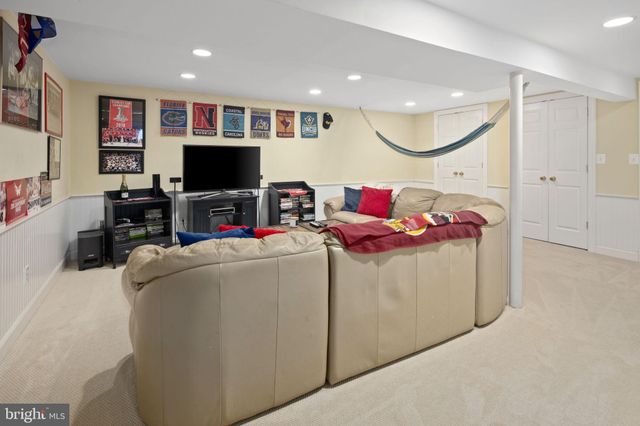 $900,000 | 2210 Londonderry Road, Alexandria, VA 22308