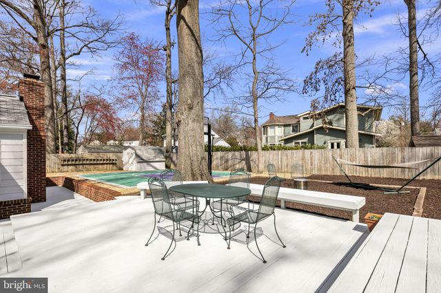 $900,000 | 2210 Londonderry Road, Alexandria, VA 22308