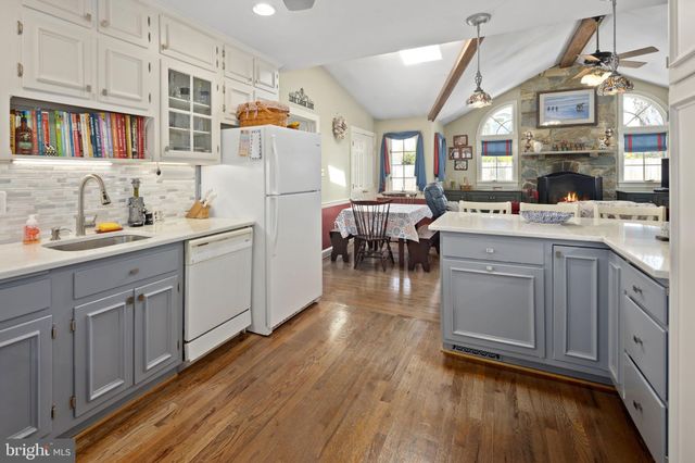 $900,000 | 2210 Londonderry Road, Alexandria, VA 22308