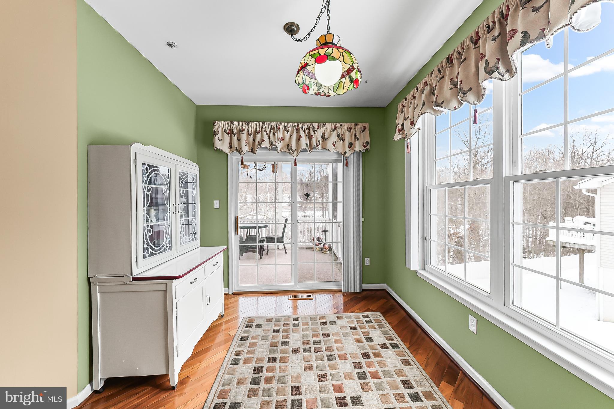 1299 Country Club Drive Springfield, PA 19064 - Photo 15 of 33 a very nice looking room with a large window