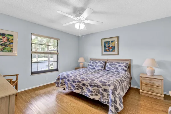 $2,000 | 18 Plantation Drive, Unit 206, Vero Beach, FL 32966