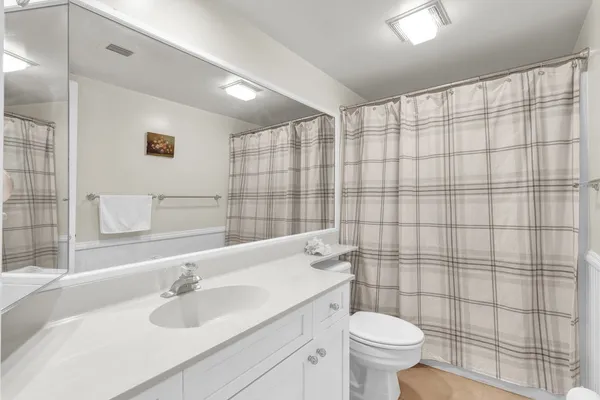 $2,000 | 18 Plantation Drive, Unit 206, Vero Beach, FL 32966