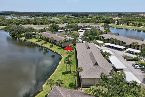 $2,000 | 18 Plantation Drive, Unit 206, Vero Beach, FL 32966