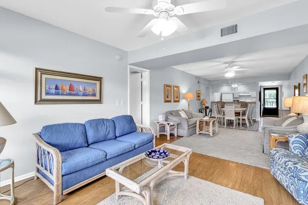 $2,000 | 18 Plantation Drive, Unit 206, Vero Beach, FL 32966