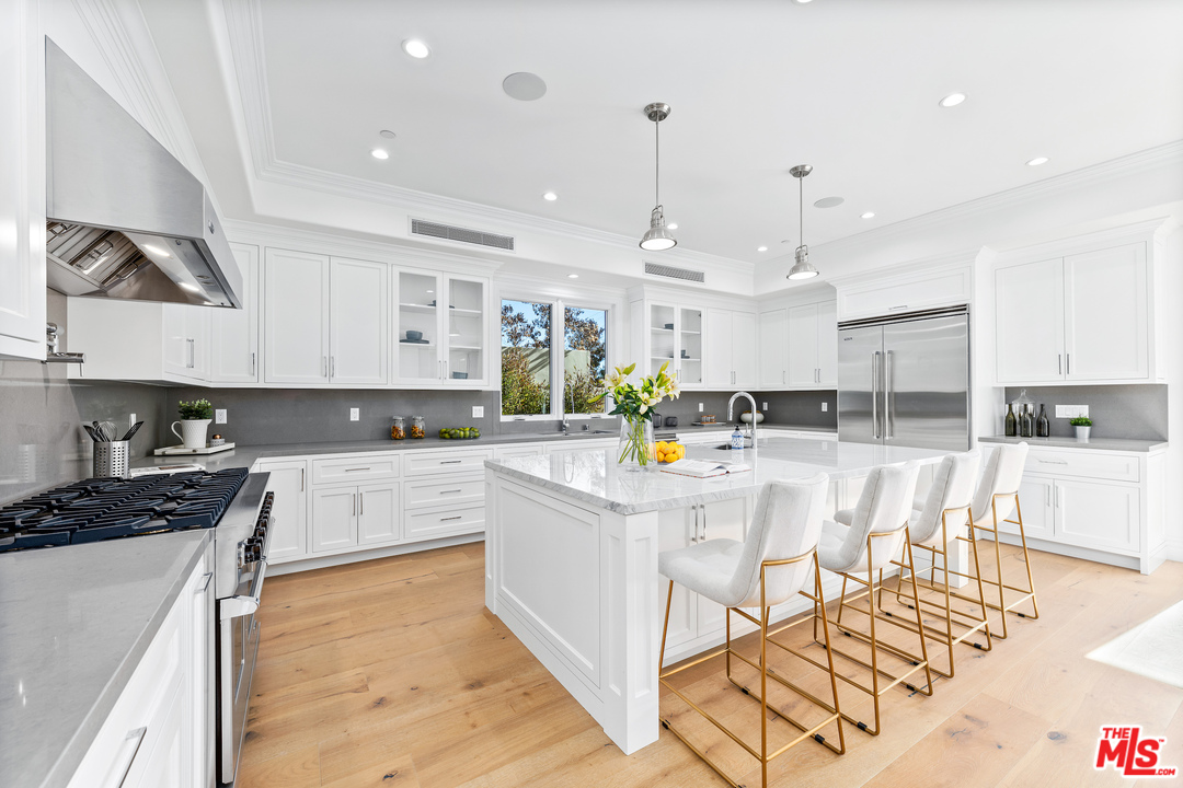 1014 Berkeley Street Santa Monica, CA 90403 - Photo 12 of 54