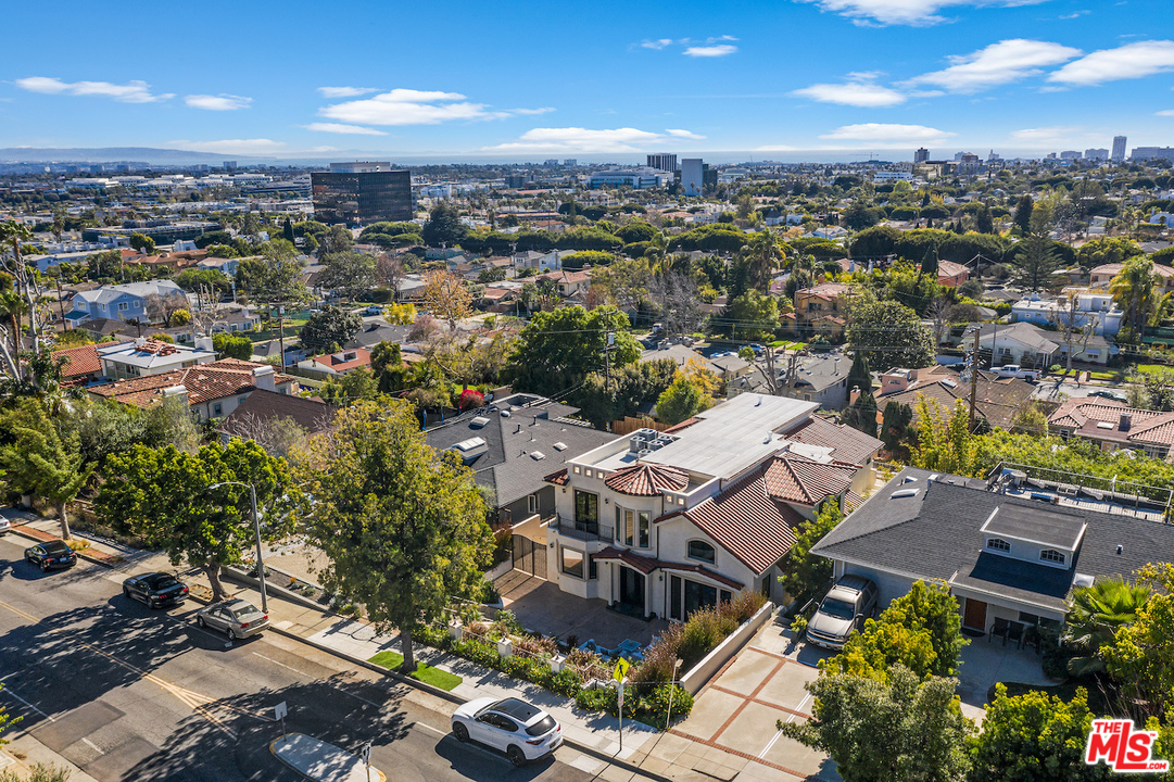 1014 Berkeley Street Santa Monica, CA 90403 - Photo 3 of 54