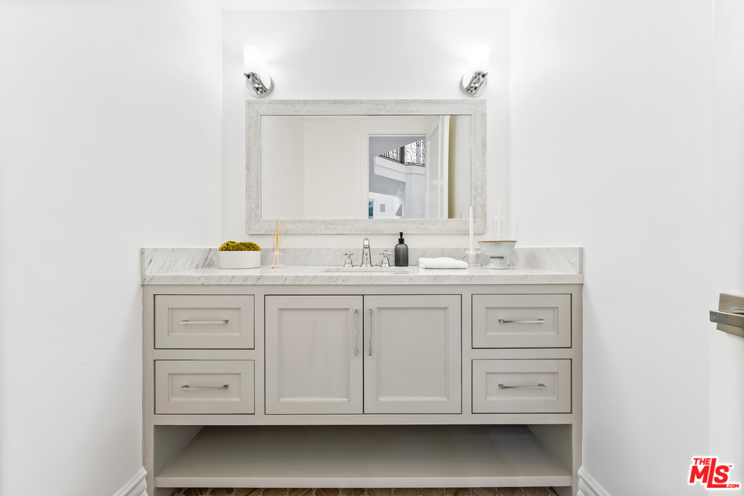 1014 Berkeley Street Santa Monica, CA 90403 - Photo 35 of 54