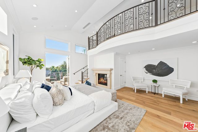 $5,850,000 | 1014 Berkeley Street, Santa Monica, CA 90403