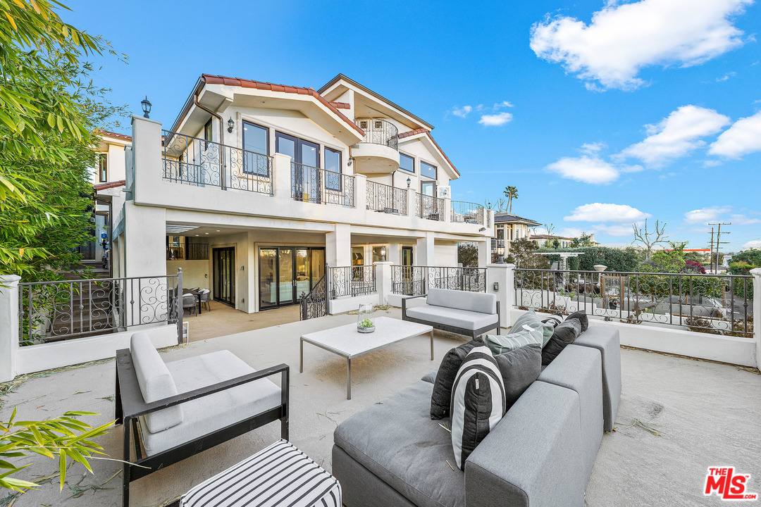 1014 Berkeley Street Santa Monica, CA 90403 - Photo 50 of 54