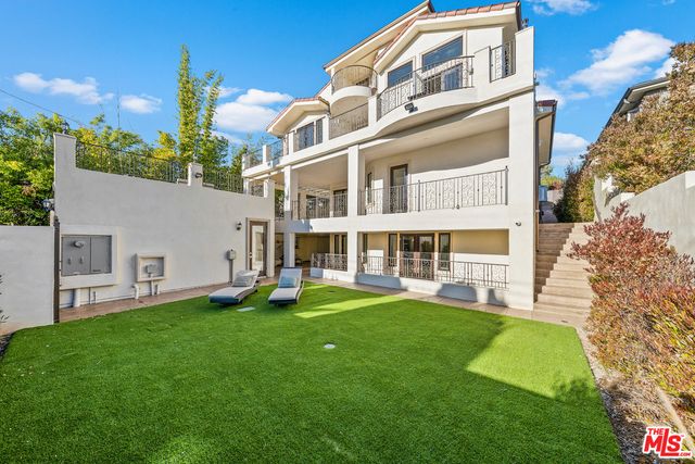 $5,850,000 | 1014 Berkeley Street, Santa Monica, CA 90403