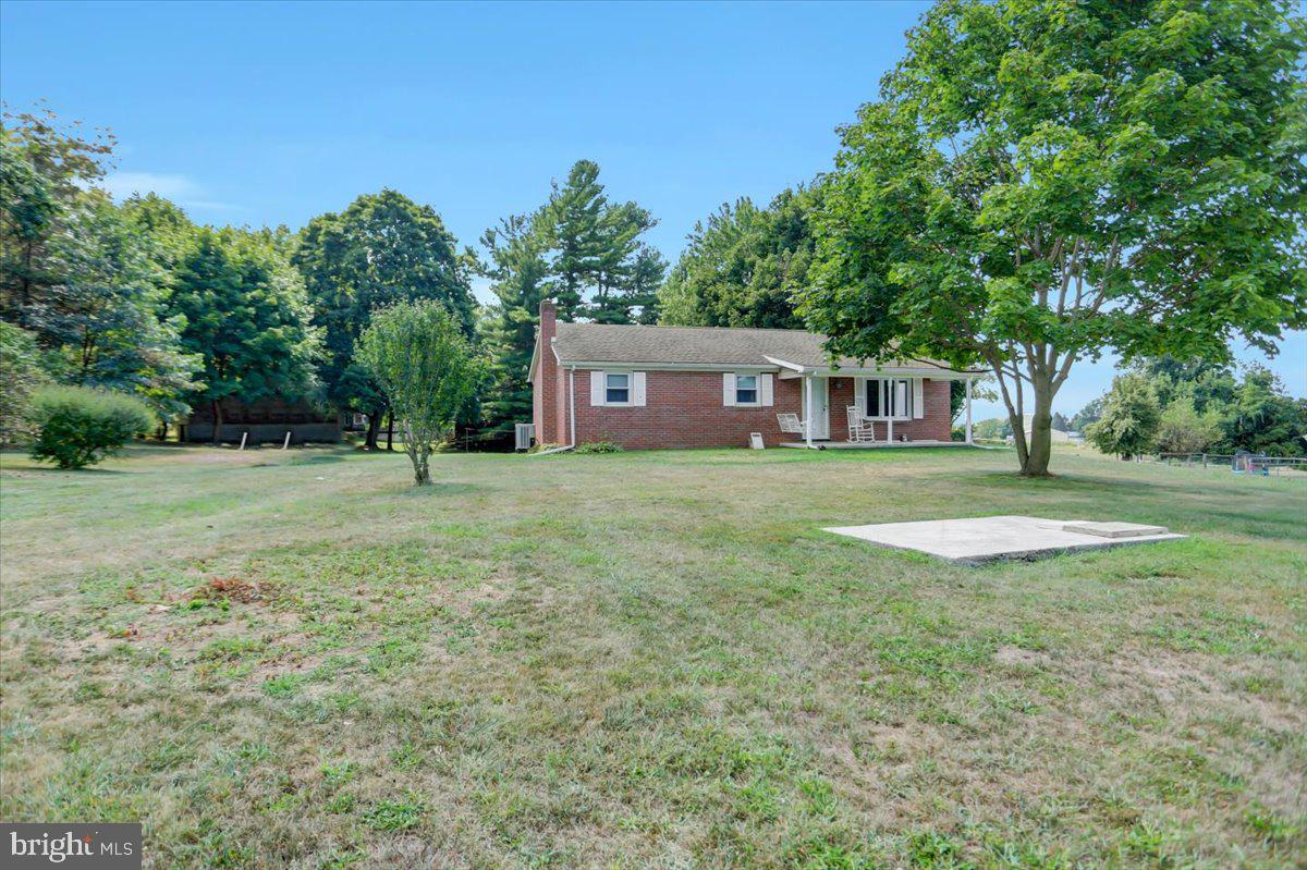 8275 Tomstown Road Waynesboro, PA 17268 - Photo 3 of 32 Gallery Image 3