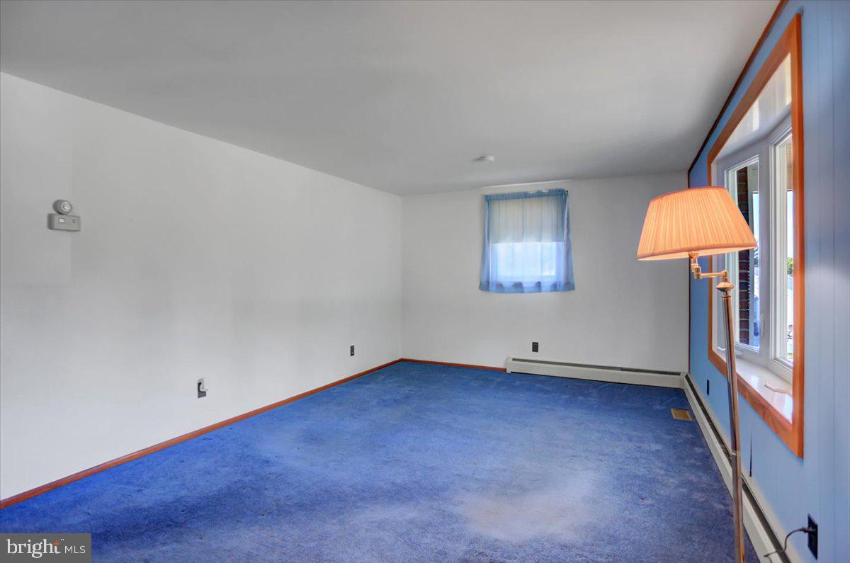 8275 Tomstown Road Waynesboro, PA 17268 - Photo 6 of 32 Gallery Image 6