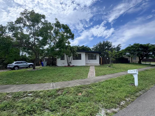 $2,800 | 4310 Northeast 13th Avenue, Pompano Beach, FL 33064