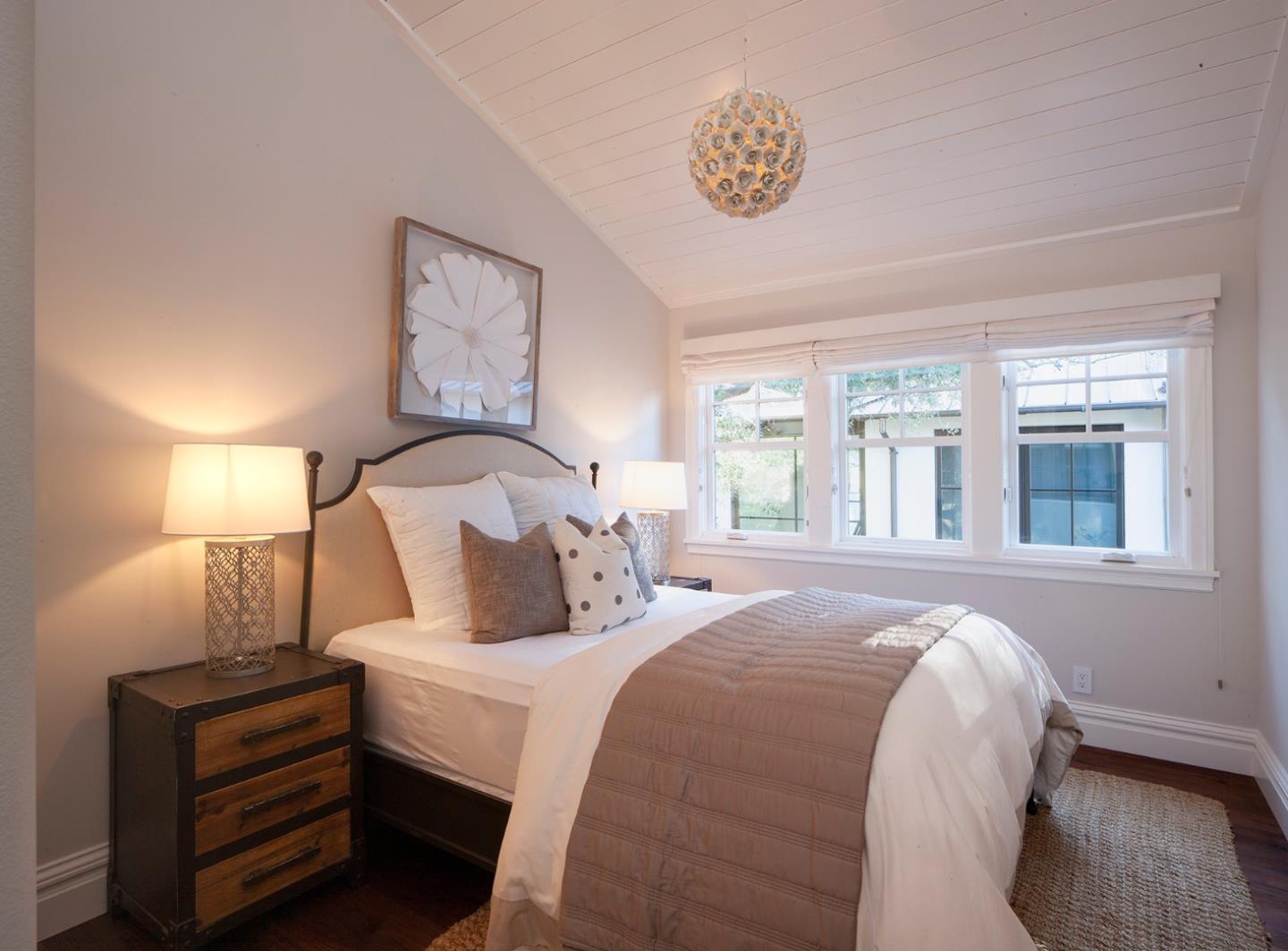 240 Princeton Road Menlo Park, CA 94025 - Photo 14 of 28 Gallery Image 14
