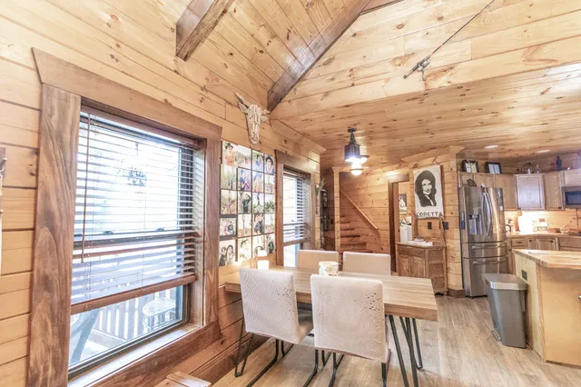 $950,000 | 4210 Highway 76, Cottontown, TN 37048