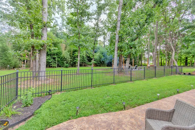 $950,000 | 4210 Highway 76, Cottontown, TN 37048