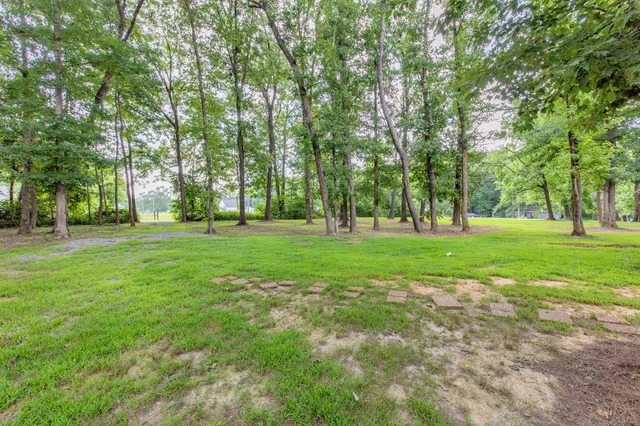 $950,000 | 4210 Highway 76, Cottontown, TN 37048