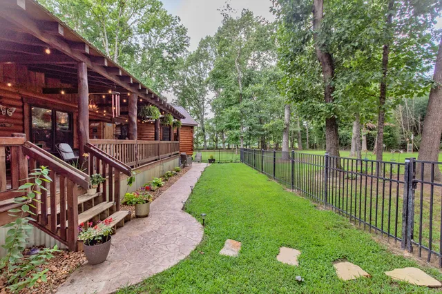 $950,000 | 4210 Highway 76, Cottontown, TN 37048