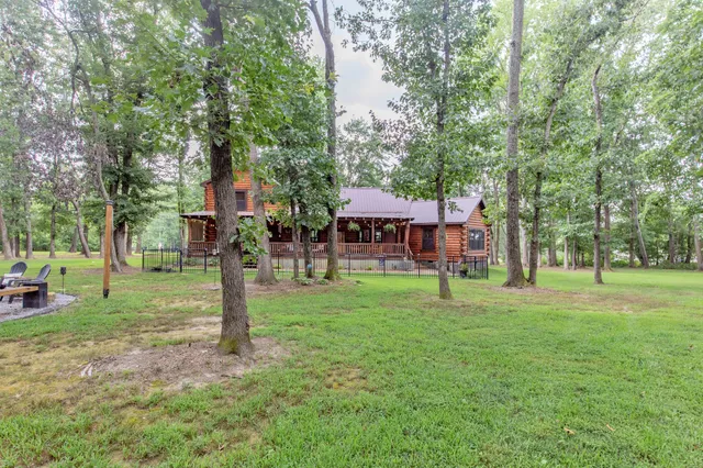 $950,000 | 4210 Highway 76, Cottontown, TN 37048