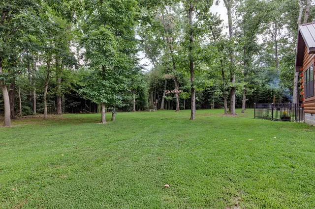 $950,000 | 4210 Highway 76, Cottontown, TN 37048