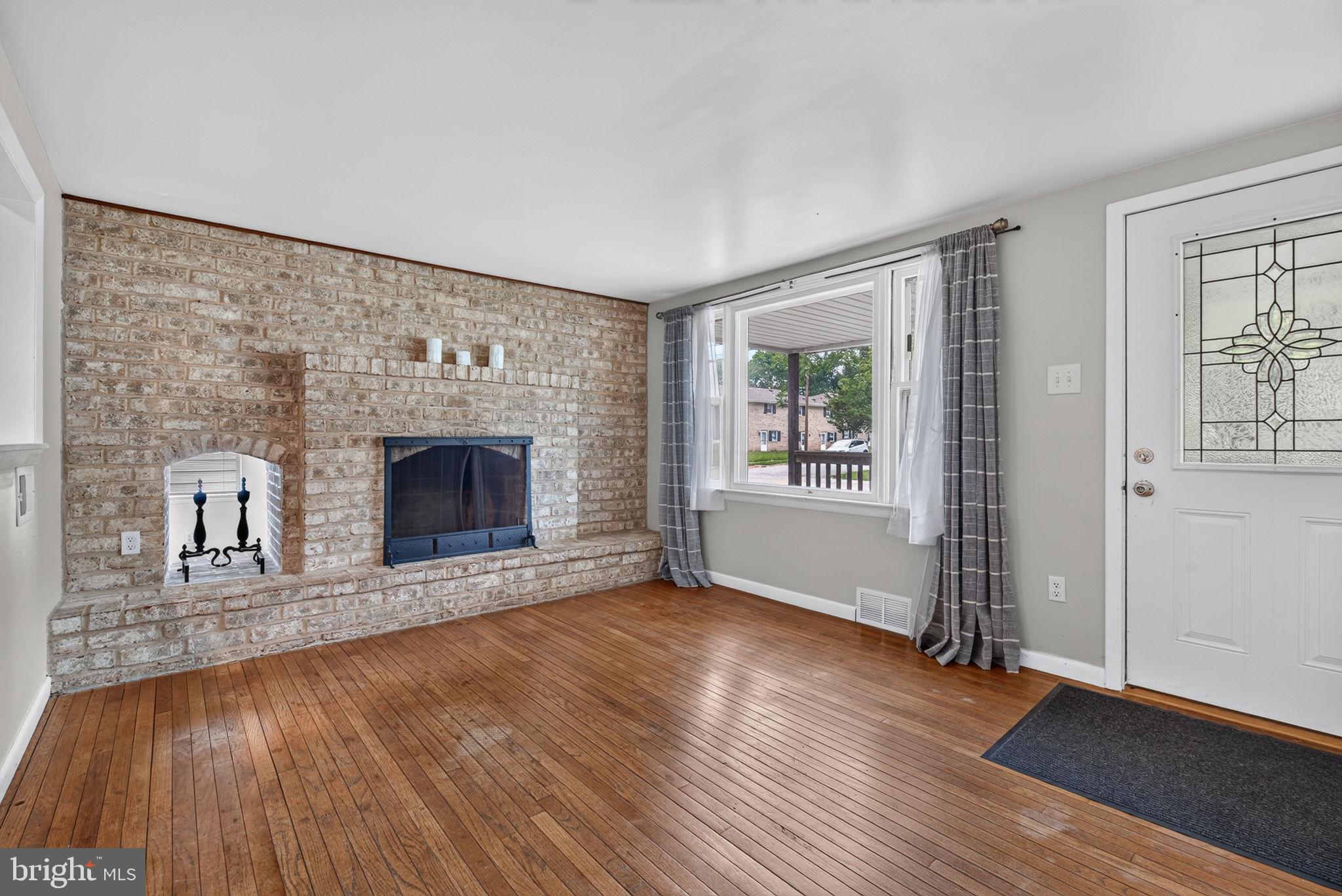 2725 Oakland Road Dover, PA 17315 - Photo 8 of 33