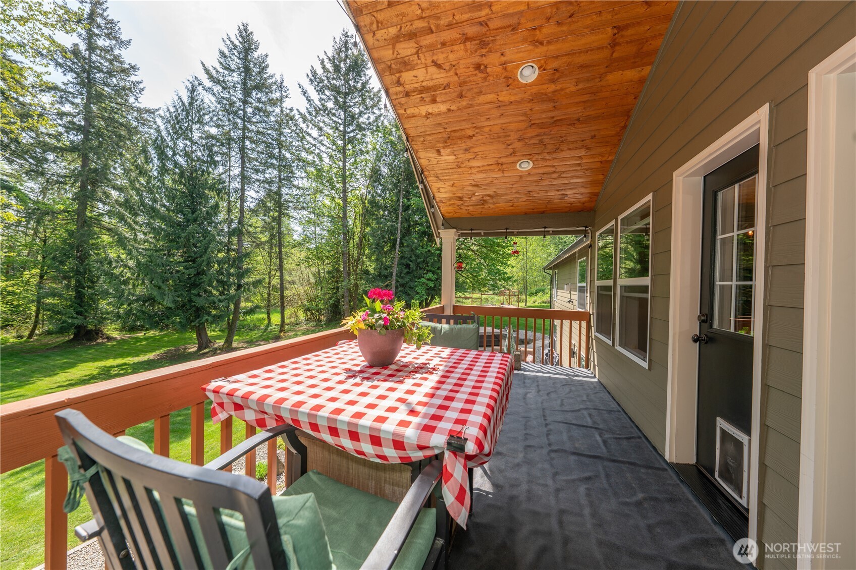 6031 139th Lane Southwest Rochester, WA 98579 - Photo 13 of 40