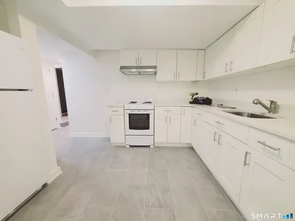 $2,200 | 47 Lindale Street, Unit B, Stamford, CT 06902