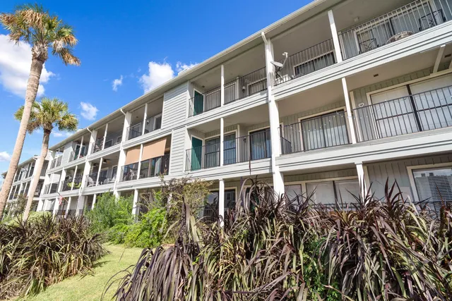 $105,000 | 4011 NASA Road 1, Unit 506, Seabrook, TX 77586