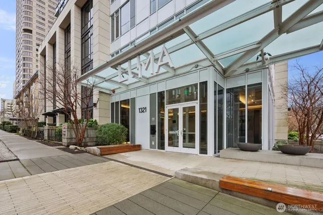 $699,500 | 1321 Seneca Street, Unit 307, Seattle, WA 98101