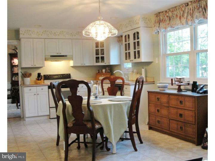 110 Wayland Road Delran, NJ 08075 - Photo 7 of 17 Kitchen