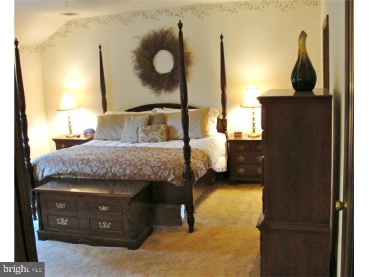 110 Wayland Road Delran, NJ 08075 - Photo 9 of 17 Bedroom - Main
