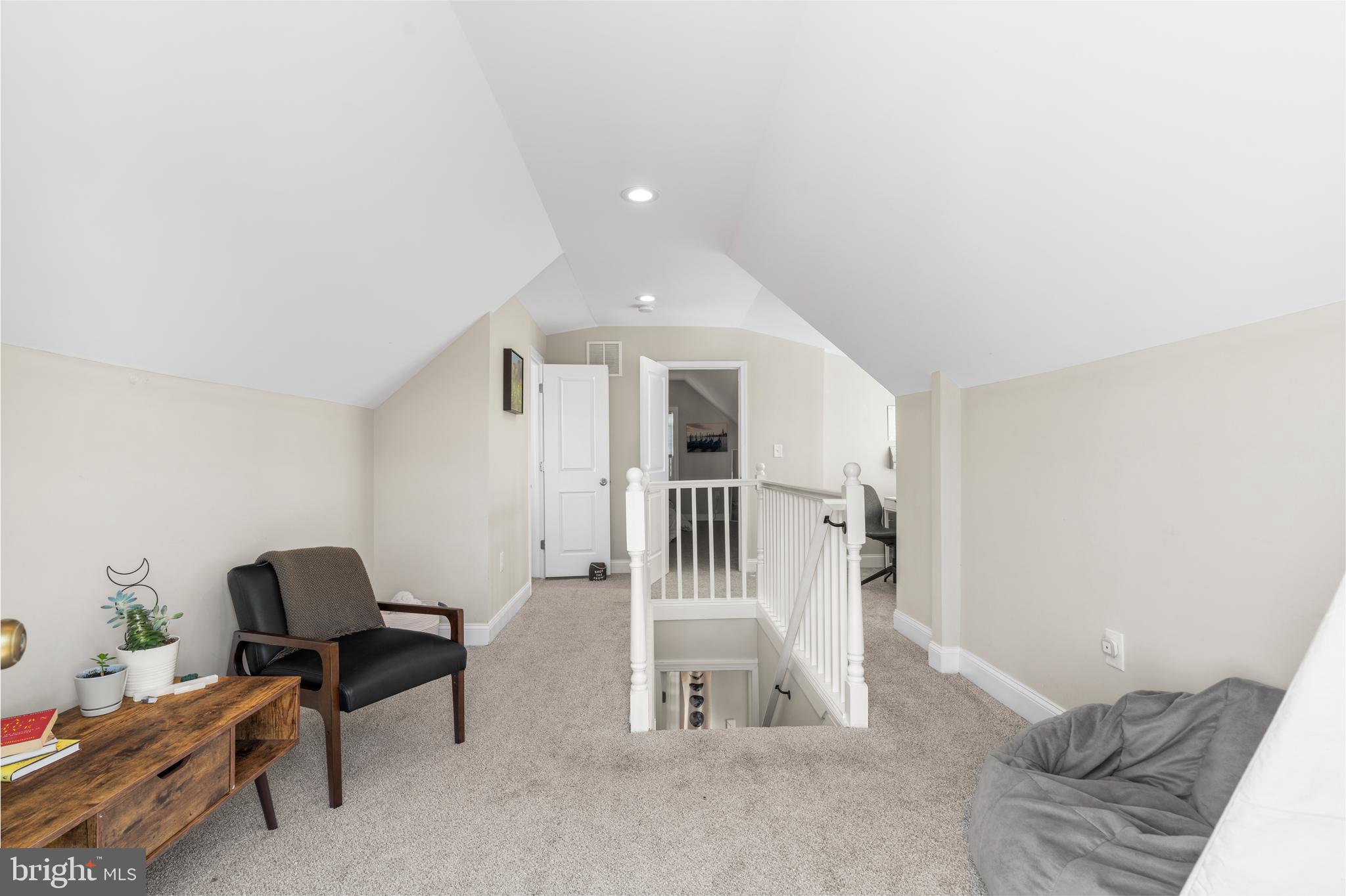 2717 Glendale Road Baltimore, MD 21234 - Photo 23 of 37 Primary Suite - Upper level