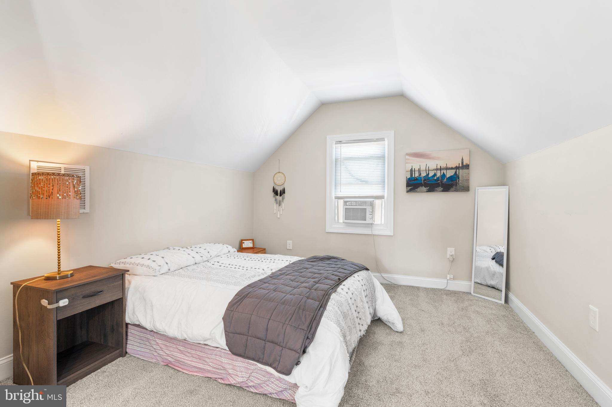 2717 Glendale Road Baltimore, MD 21234 - Photo 28 of 37 Primary Suite - Upper level