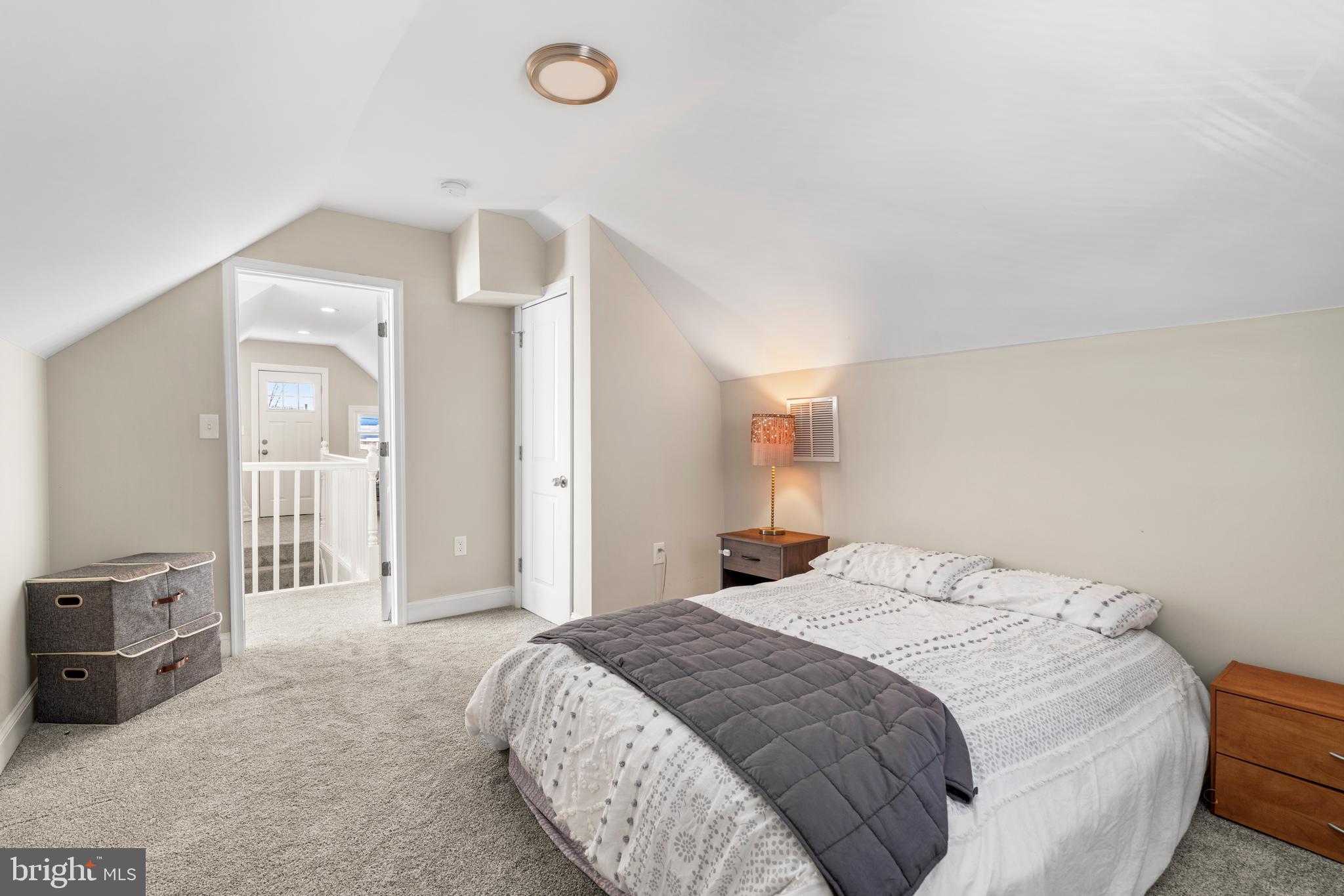 2717 Glendale Road Baltimore, MD 21234 - Photo 29 of 37 Primary Suite - Upper level