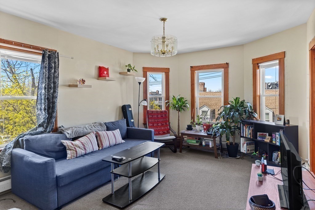 63 Marshfield Street Boston, MA 02119 - Photo 4 of 33