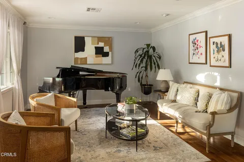 $2,695,000 | 5008 Walmar Avenue, La Canada Flintridge, CA 91011