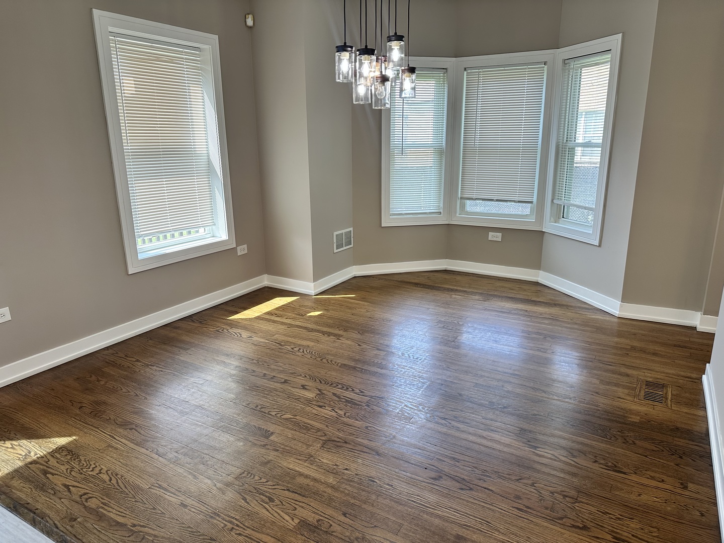 9520 South Ridgeway Avenue Evergreen Park, IL 60805 - Photo 13 of 19