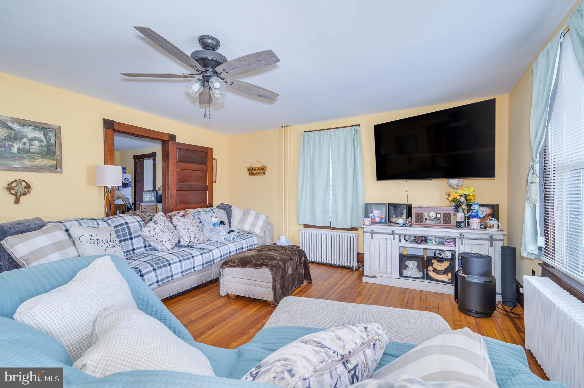 139 Bryarly Road Winchester, VA 22603 - Photo 32 of 58 Living Room