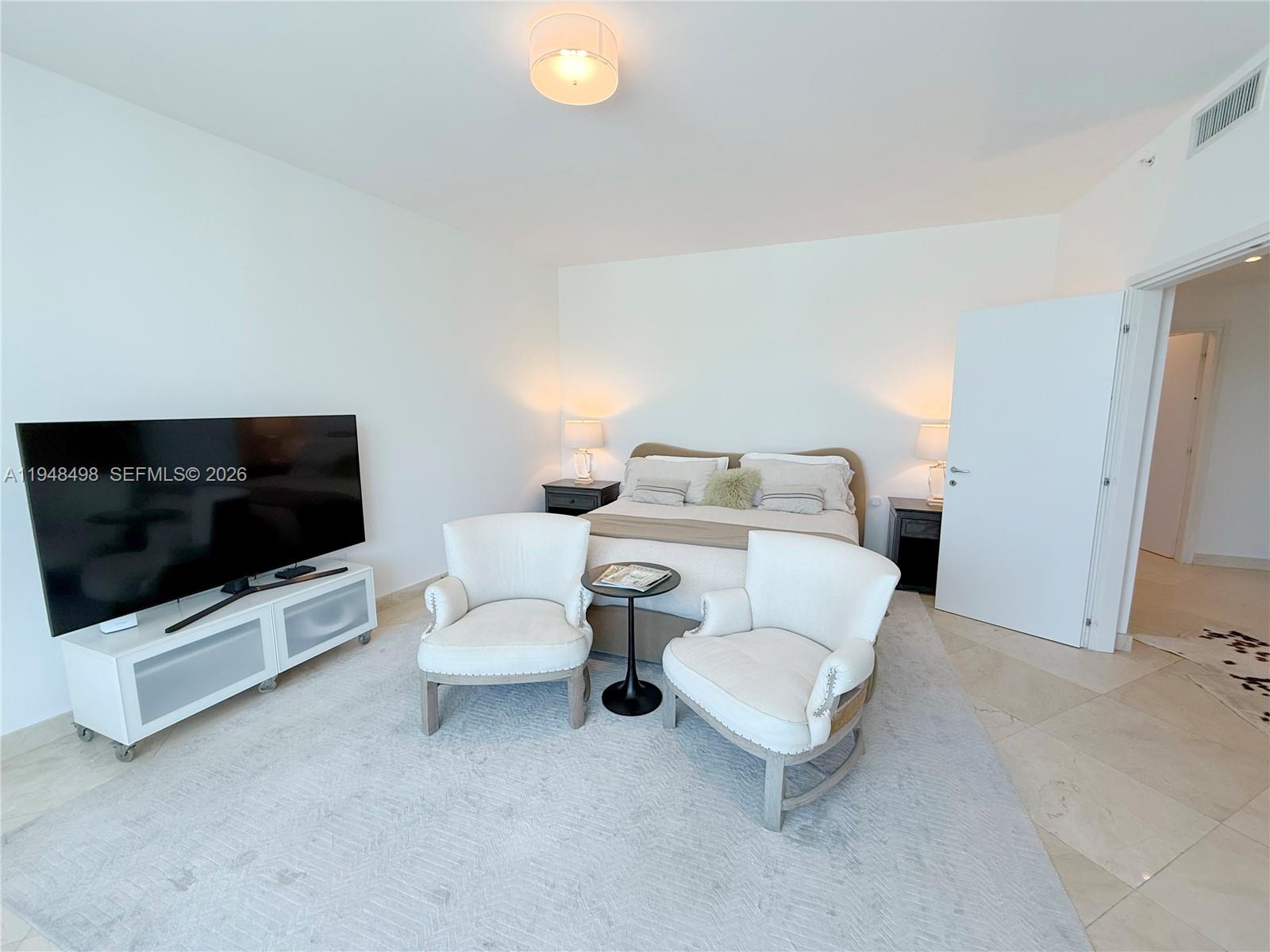 50 South Pointe Drive, Unit TWN2 Miami Beach, FL 33139 - Photo 14 of 30