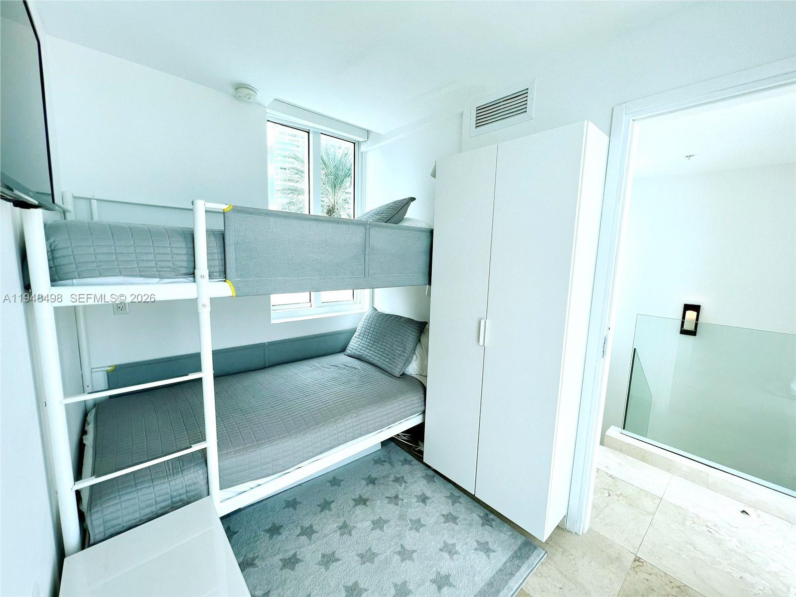 50 South Pointe Drive, Unit TWN2 Miami Beach, FL 33139 - Photo 19 of 30
