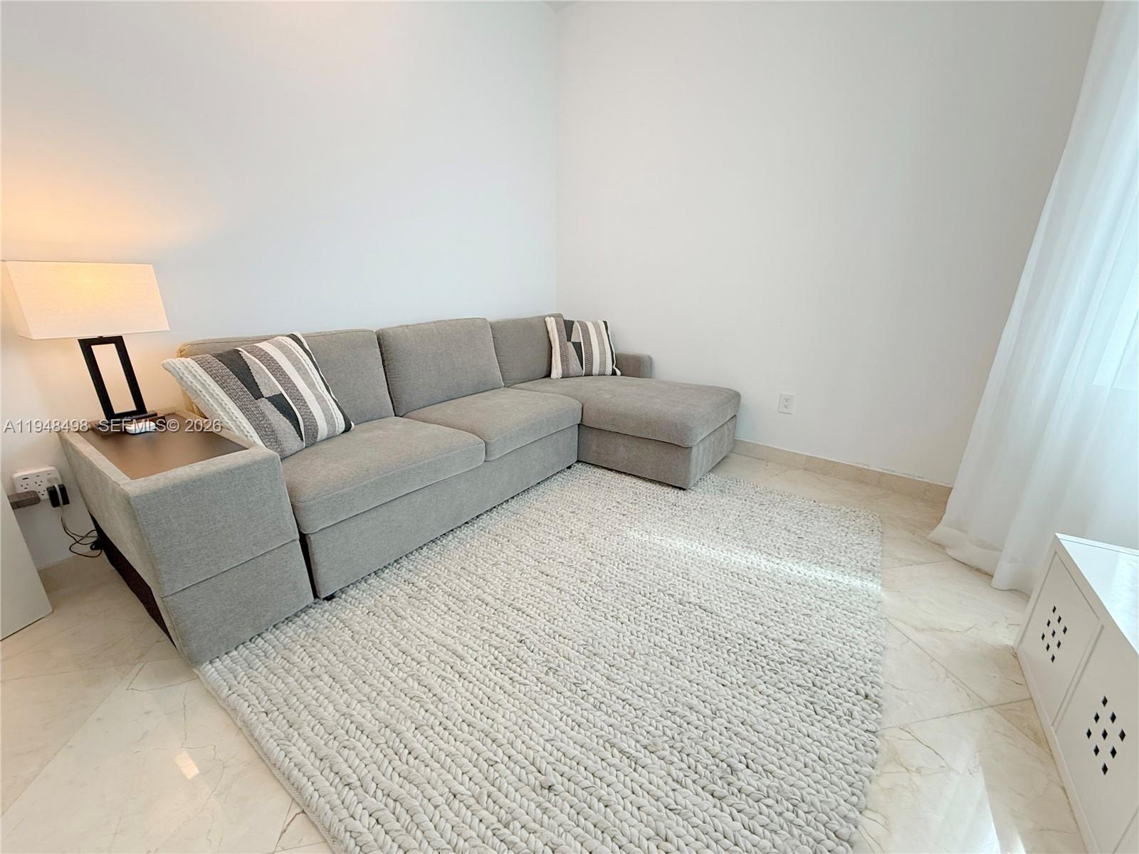 50 South Pointe Drive, Unit TWN2 Miami Beach, FL 33139 - Photo 8 of 30