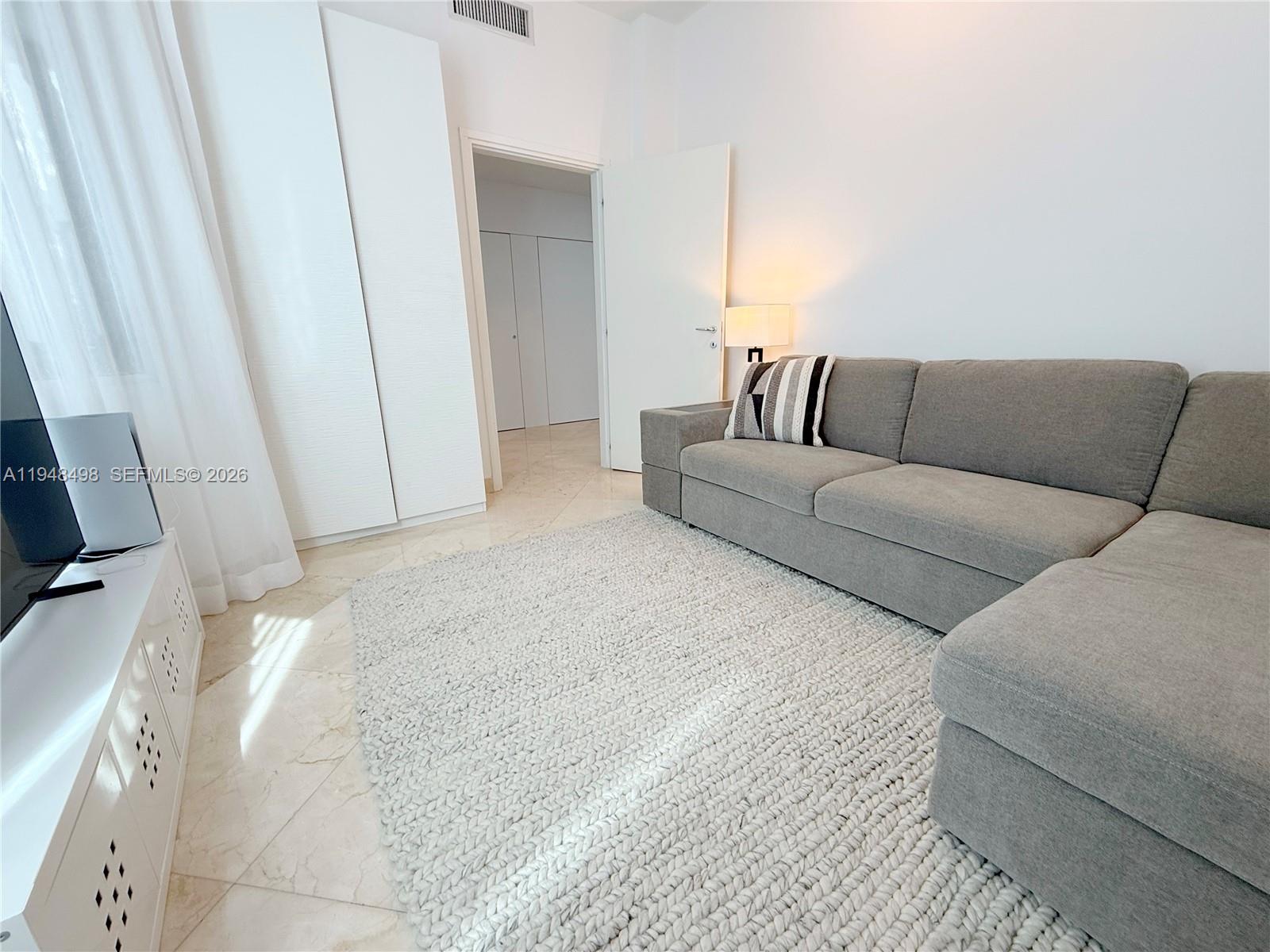 50 South Pointe Drive, Unit TWN2 Miami Beach, FL 33139 - Photo 9 of 30