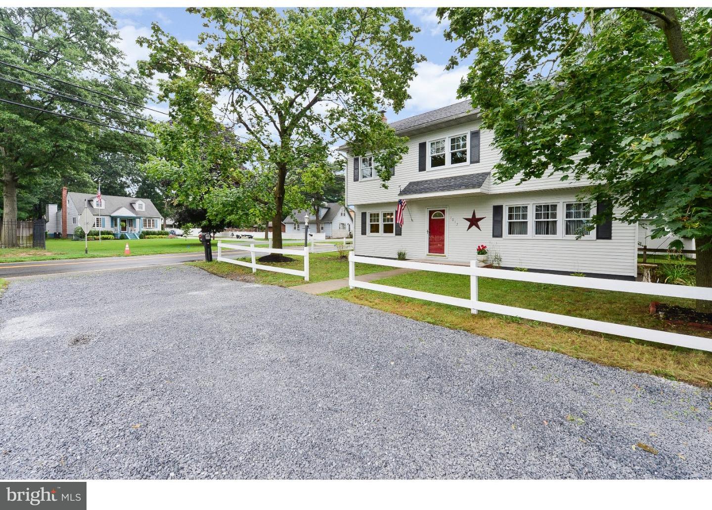 1012 Bridgeboro Road Beverly, NJ 08010 - Photo 1 of 22 Exterior Front