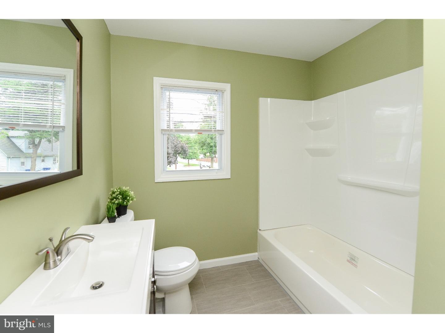 1012 Bridgeboro Road Beverly, NJ 08010 - Photo 11 of 22 Master Bathroom